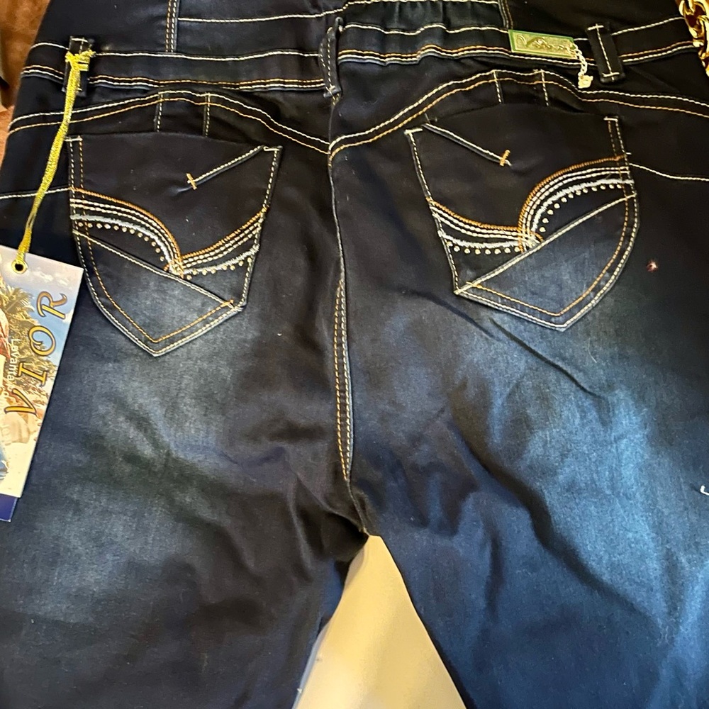 Vior J Tushy Jeans. Brand new with tags.